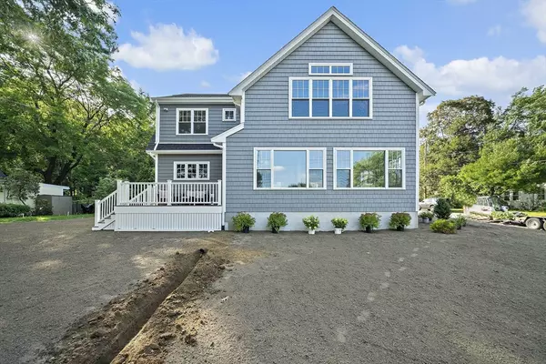 Sharon, MA 02067,43 Lake Ave
