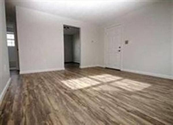 Kingston, MA 02364,14 Tremont Street #8