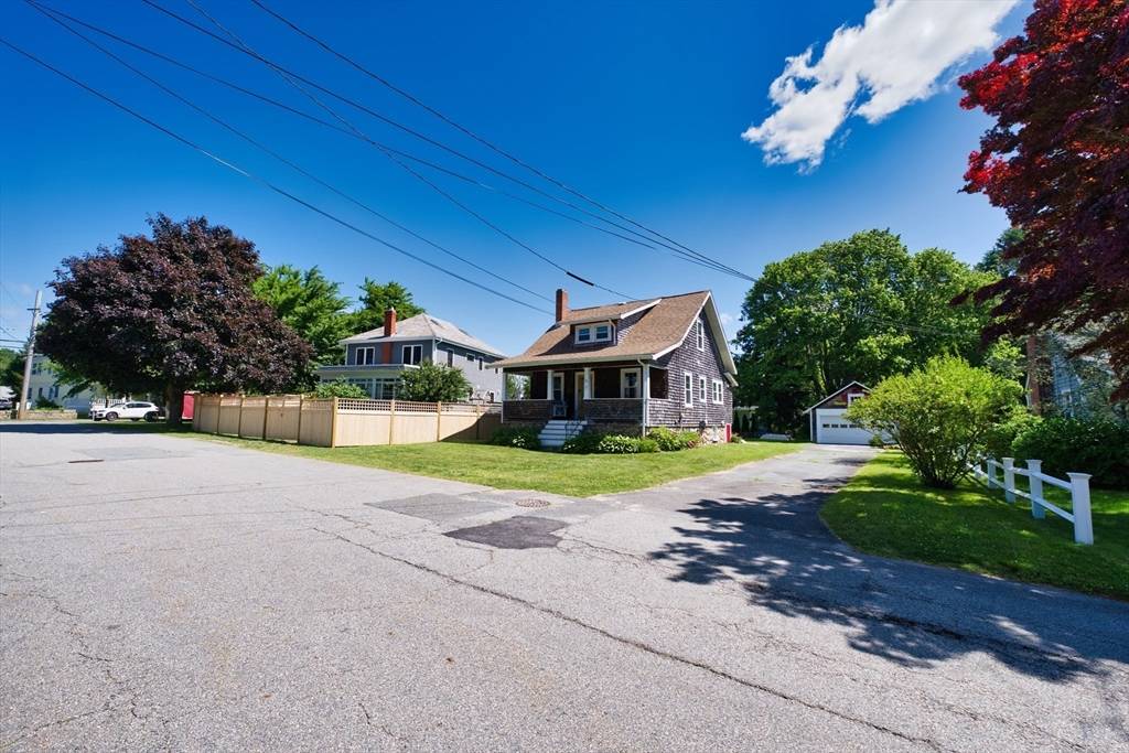 Dartmouth, MA 02748,15 North Pleasant