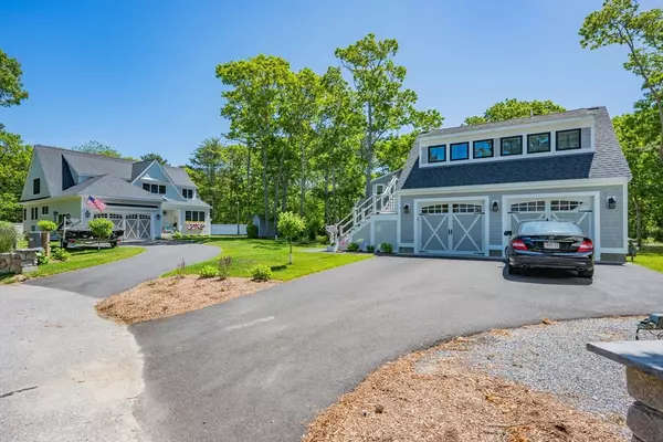 Mashpee, MA 02649,79 Neshobe Rd