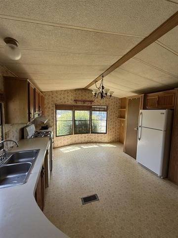 Epping, NH 03042,290 Calef Hwy #A6