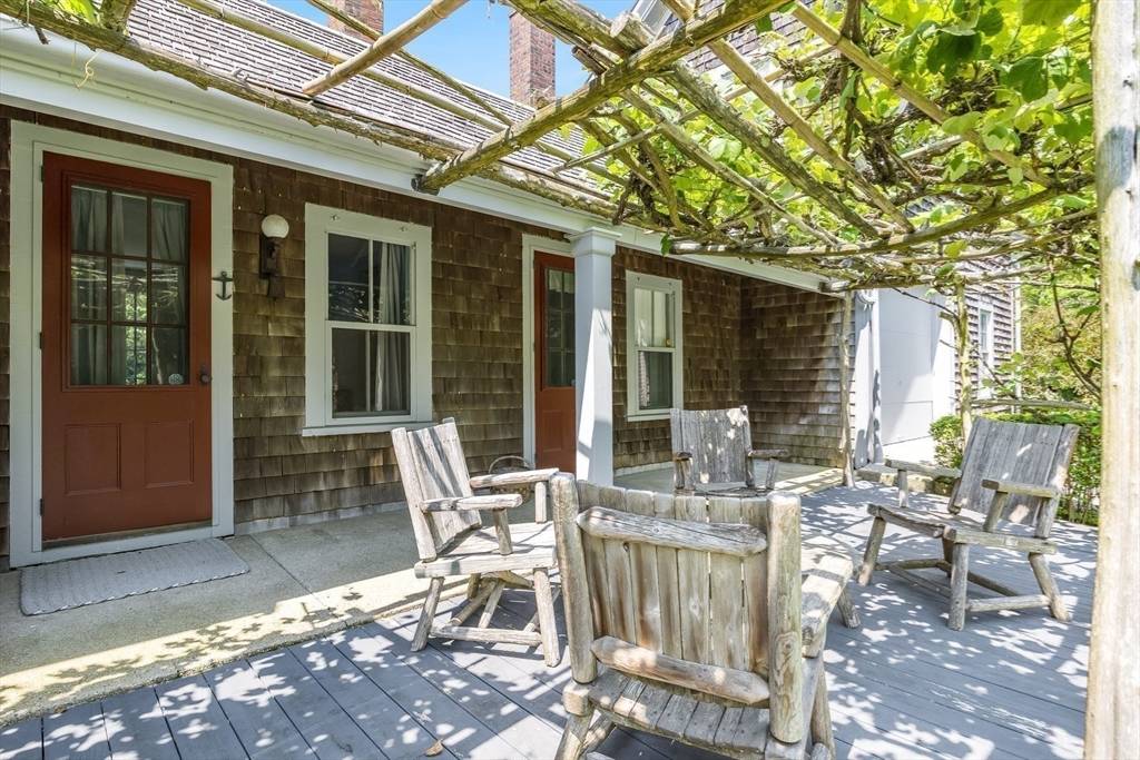 Falmouth, MA 02540,275 W Falmouth Hwy
