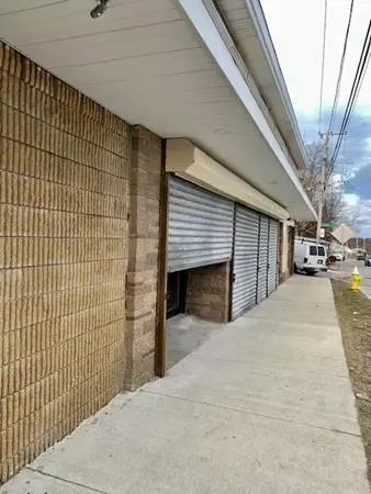 Worcester, MA 01605,8 Boylston St #1R CONNER