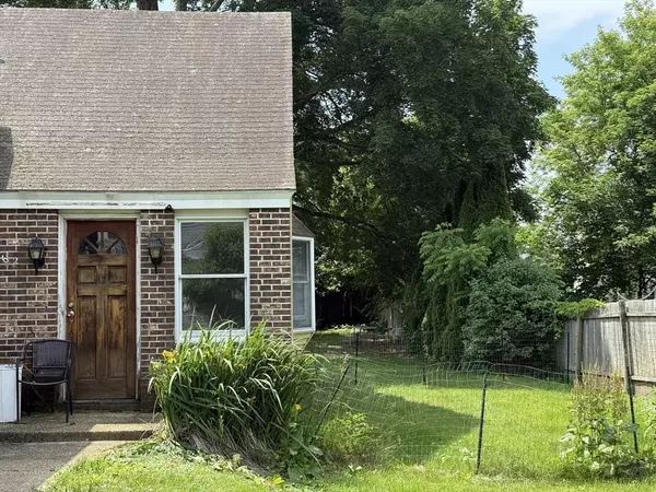 Ware, MA 01082,62 Pleasant St #62