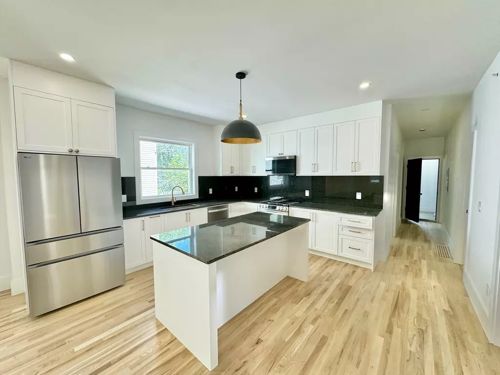 Worcester, MA 01604,39 Derby St #1