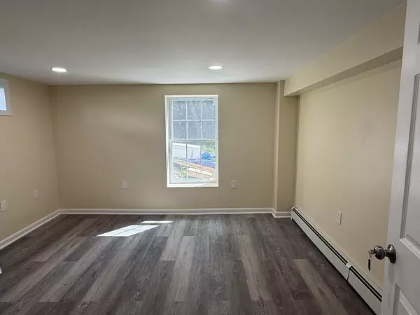 Worcester, MA 01610,22 Boyden St. #1
