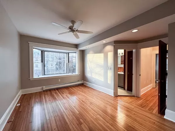 Brookline, MA 02446,141 Longwood Ave #1
