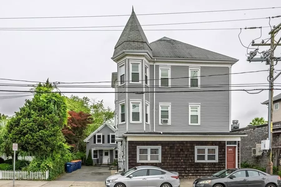 338-340 Main St, Fairhaven, MA 02719