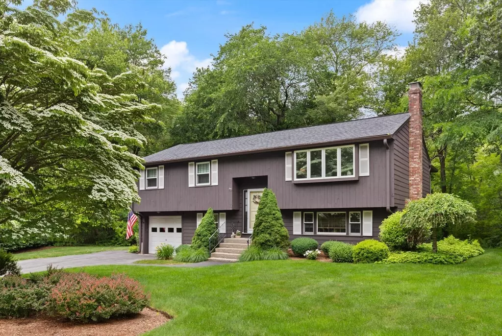 Easton, MA 02356,11 Gunwood Ln