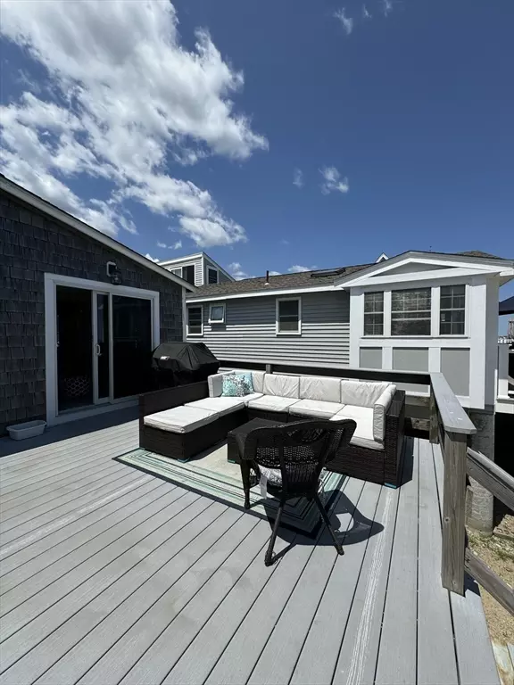 Duxbury, MA 02332,47 Ocean Rd N #B