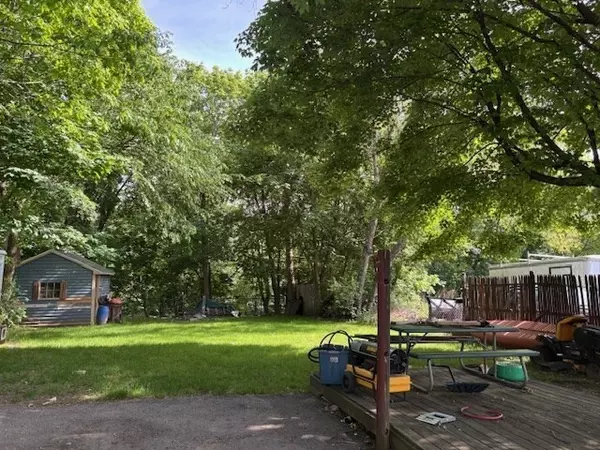 Blackstone, MA 01504,83 Main