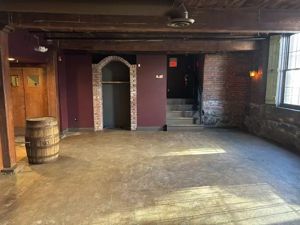 Worcester, MA 01604,65 Water St