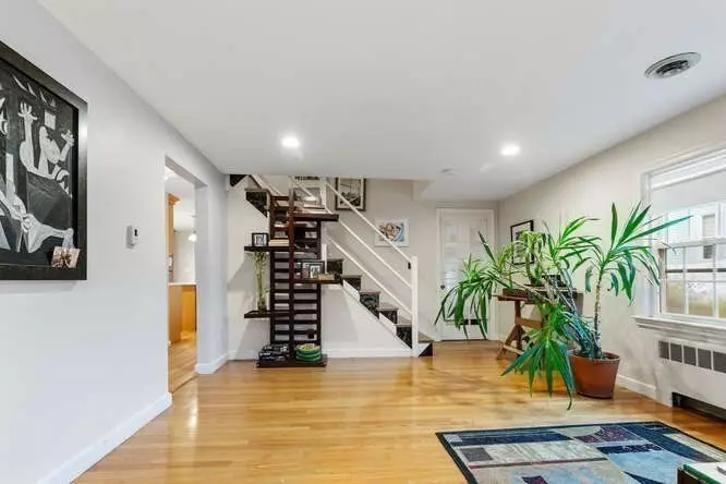 110 Waverley, Belmont, MA 02478