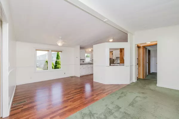 Raynham, MA 02767,3 Anna Street