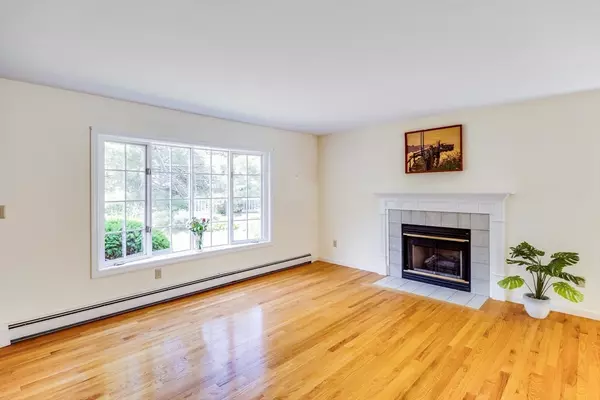 Barnstable, MA 02648,241 Olde Homestead Drive