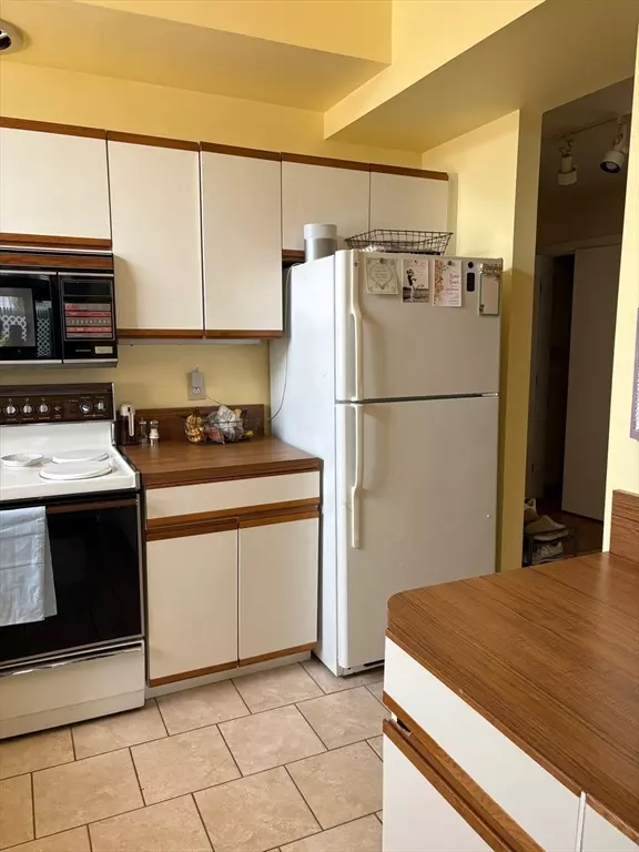 Boston, MA 02135,15 Waverly St #160
