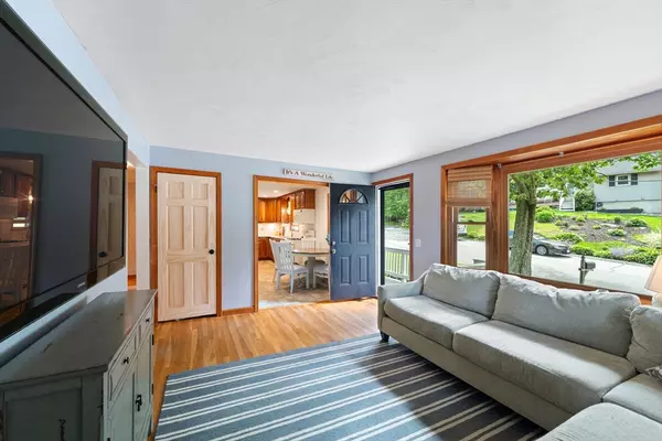 Millbury, MA 01527,42 Alpine St