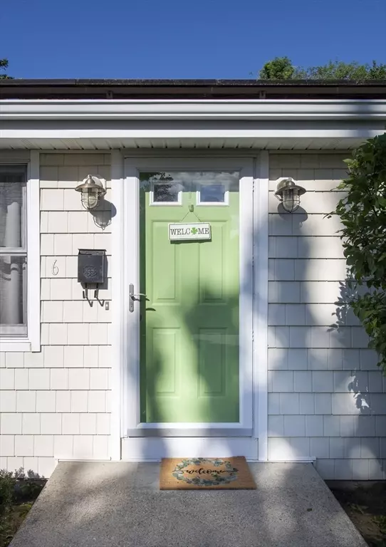 Fairhaven, MA 02719,6 Almy St