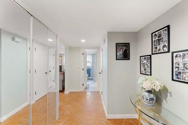 Pembroke, MA 02359,127 Mattakeesett St