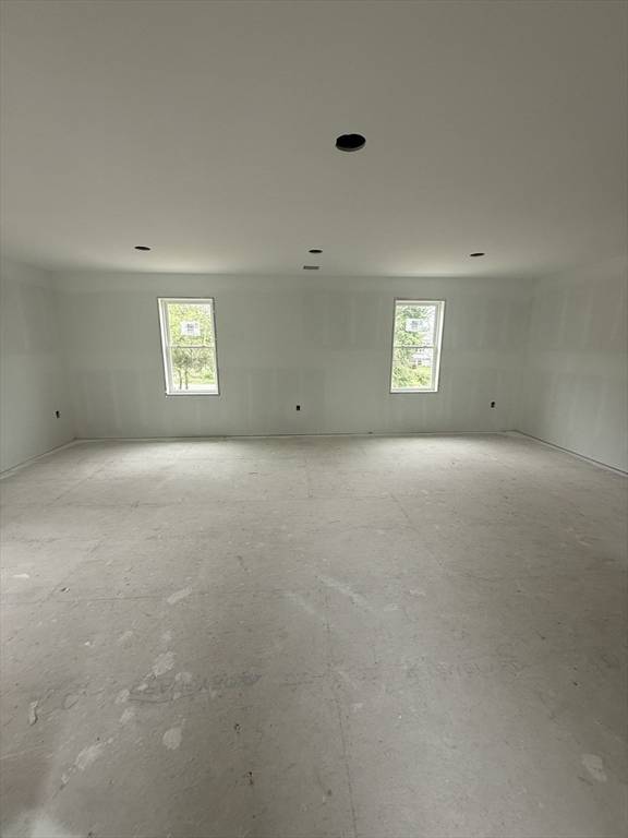 Acushnet, MA 02743,661 Main St