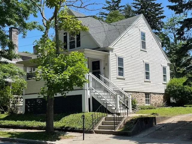 89 Green Street, Fairhaven, MA 02719