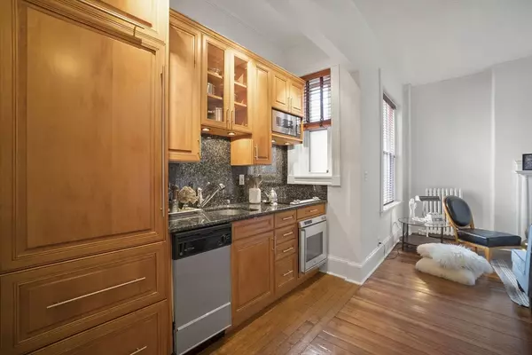 Boston, MA 02215,30 Peterborough St #26
