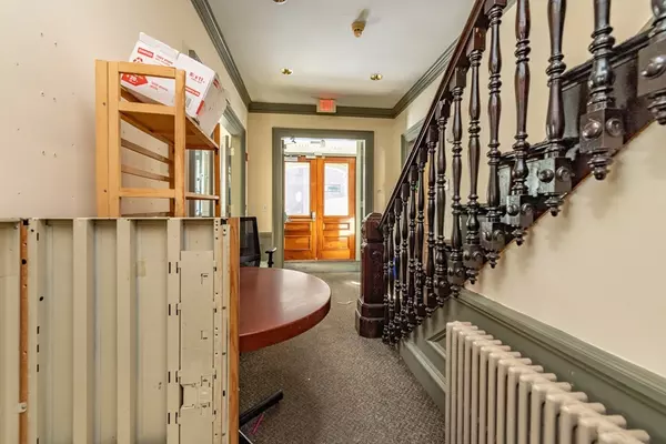 Cambridge, MA 02138,37 Mellen Street