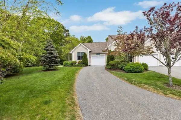 17 Chadwick Ct #17, Mashpee, MA 02649