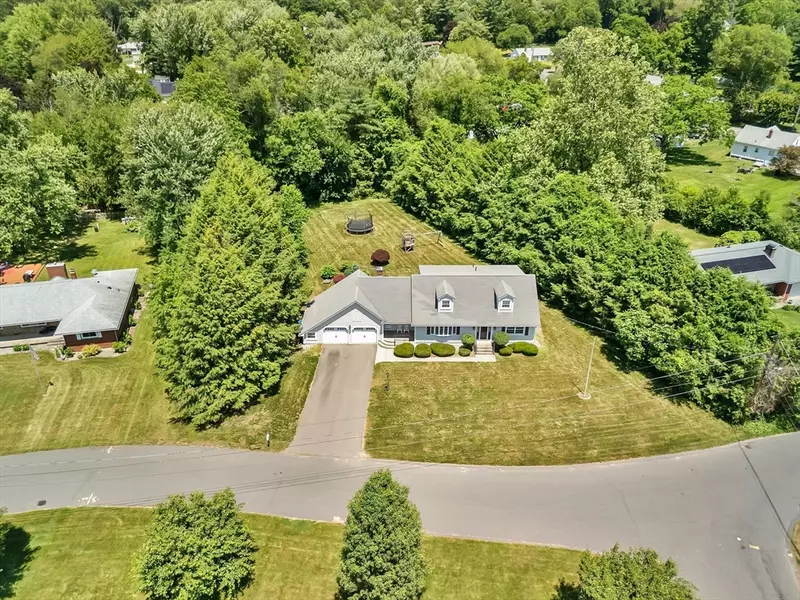3 Mark Rd, Wilbraham, MA 01095