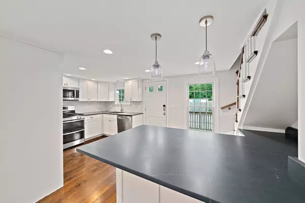 Kingston, MA 02364,24 Summer St. #A