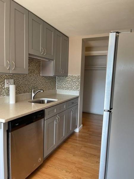 31 Jones Ter #5, Stoughton, MA 02072