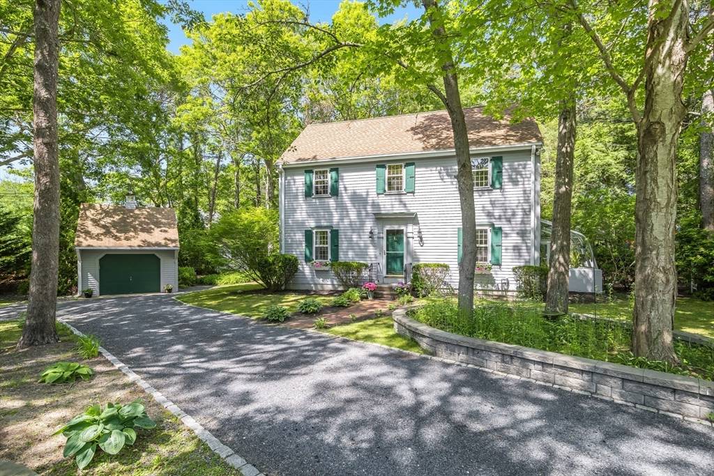 Barnstable, MA 02648,1441 Old Post Road