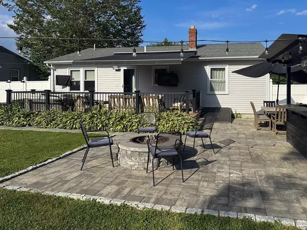 New Bedford, MA 02740,49 W Hill Rd