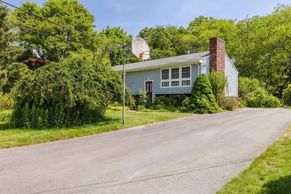 Westport, MA 02790,308 Robert St