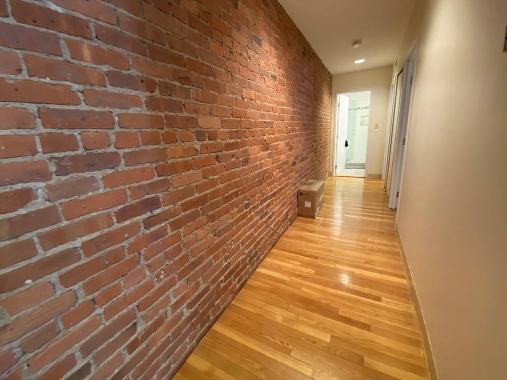 Boston, MA 02115,79 Gainsborough St #305