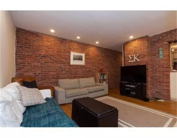 Boston, MA 02115,95 Gainsborough St #105