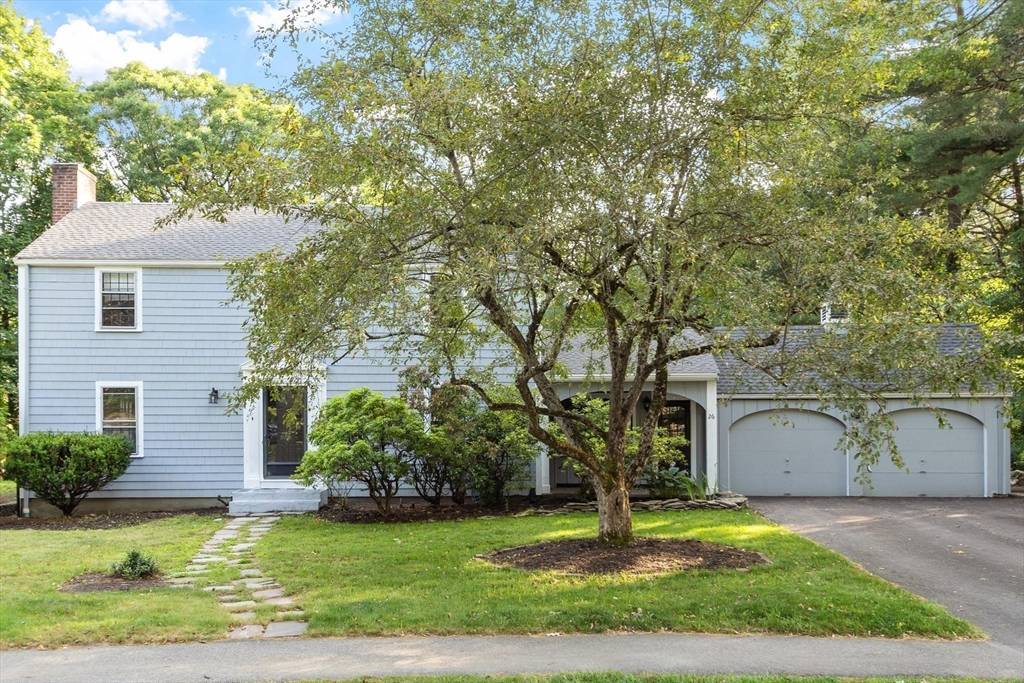 Lynnfield, MA 01940,26 Wing Road