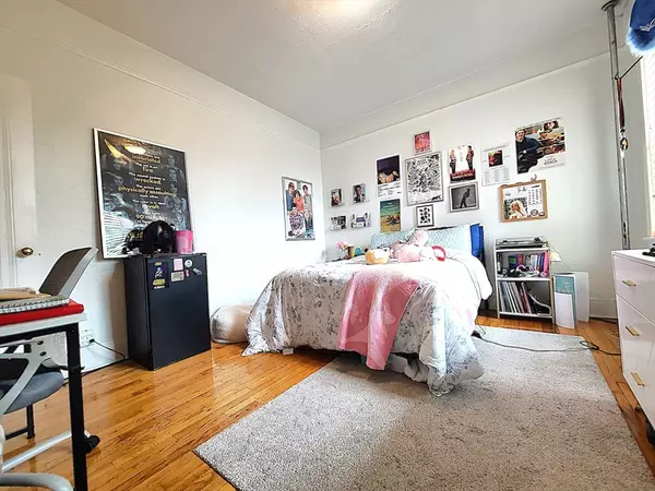 Boston, MA 02135,1691 Commonwealth Ave #22