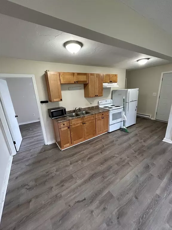 Southbridge, MA 01550,109 Morris St #6