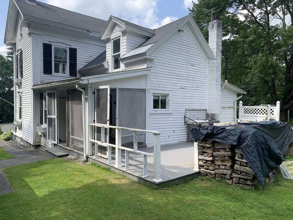 Warren, MA 01083,293 Washington