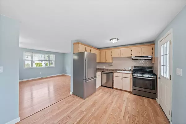 Stoughton, MA 02072,12 Green St