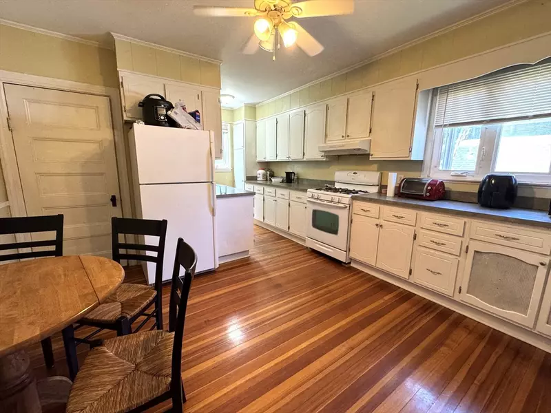 23-25 Fuller St. #2, Waltham, MA 02453