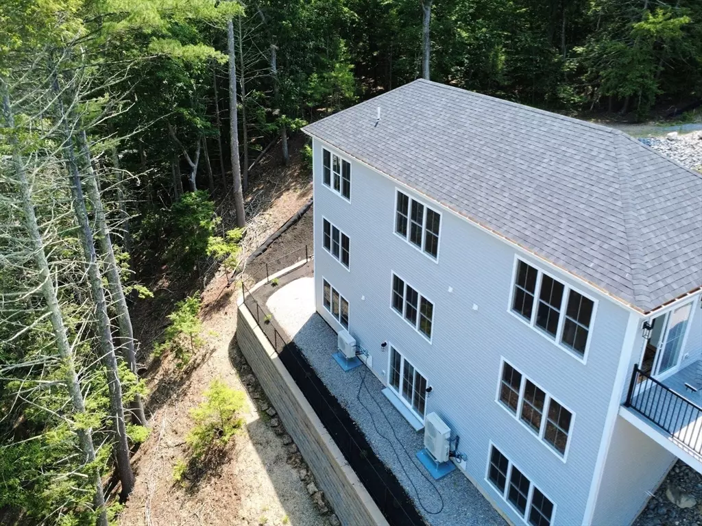 Norfolk, MA 02056,10 Macarthur Ave