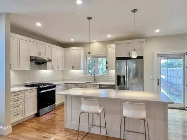 Newton, MA 02458,141 Pearl Street #141