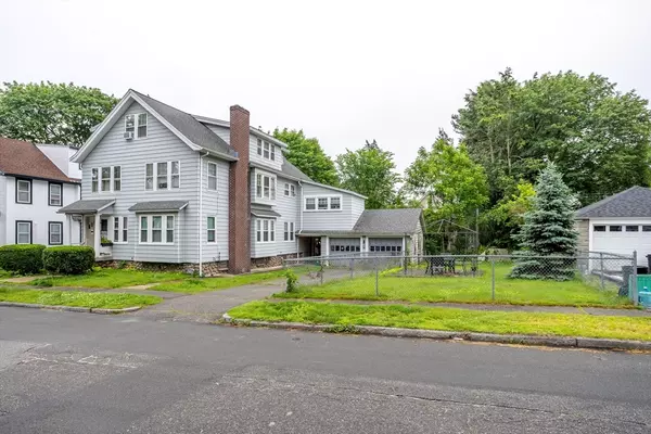 Worcester, MA 01602,10 Underwood Street