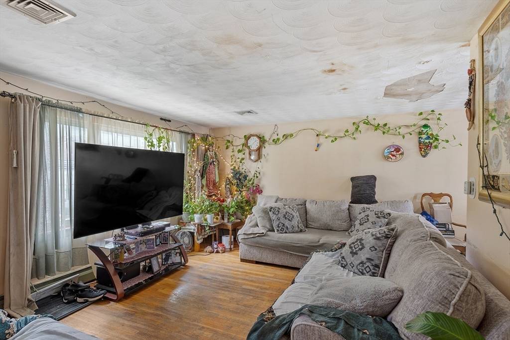 Everett, MA 02149,62 Highland Ave
