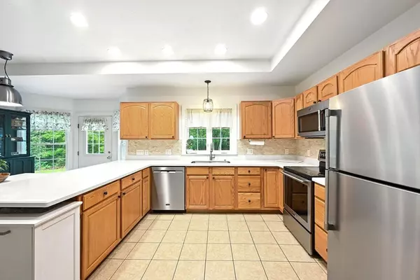 Upton, MA 01568,244 North St