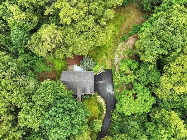 Upton, MA 01568,244 North St