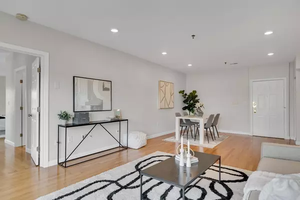 Cambridge, MA 02140,2456 Massachusetts Ave #402