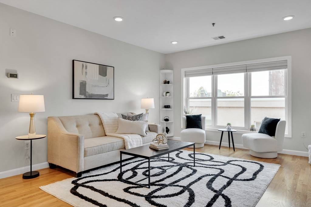 Cambridge, MA 02140,2456 Massachusetts Ave #402